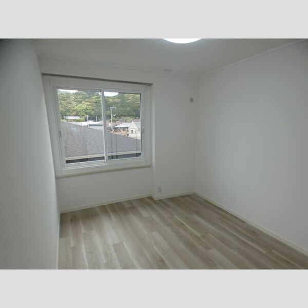 その他 (北側洋室)