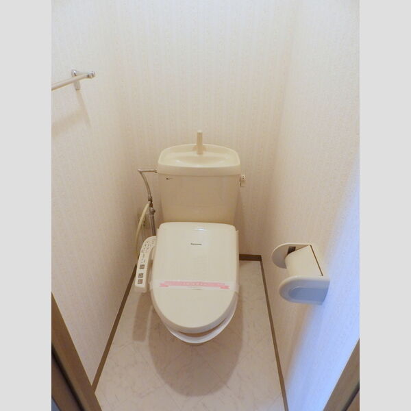 トイレ (温水洗浄暖房便座)