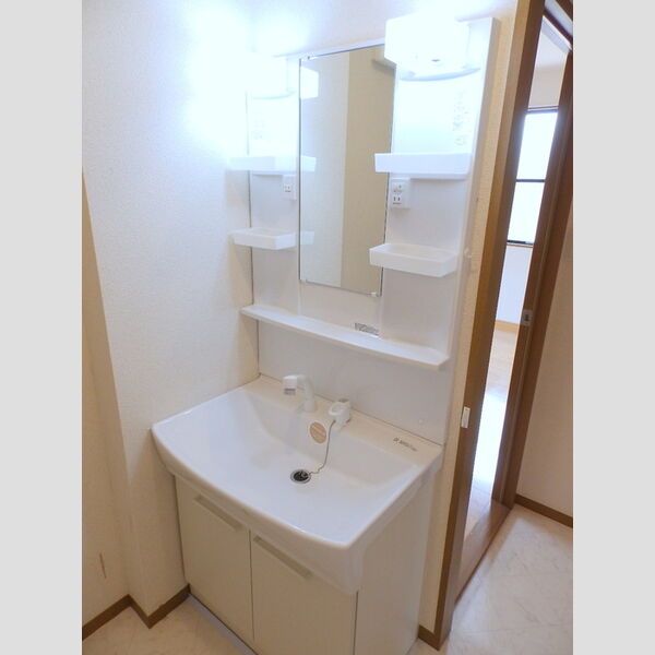 洗面所 (洗髪洗面化粧台)