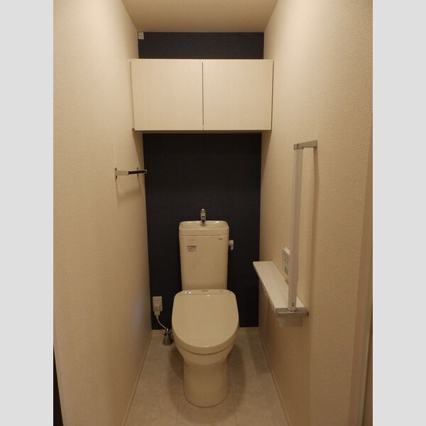 トイレ (温水洗浄暖房便座)