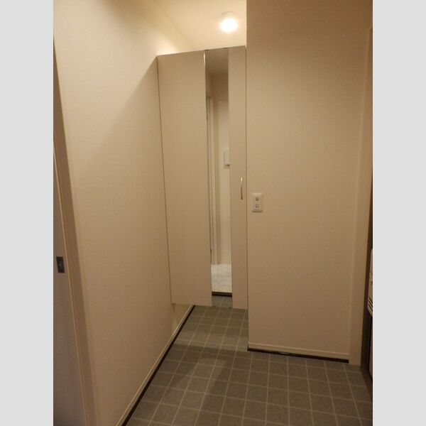 玄関 (シューズクローク)