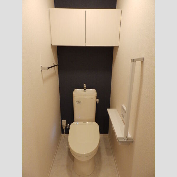 トイレ (温水洗浄暖房便座)