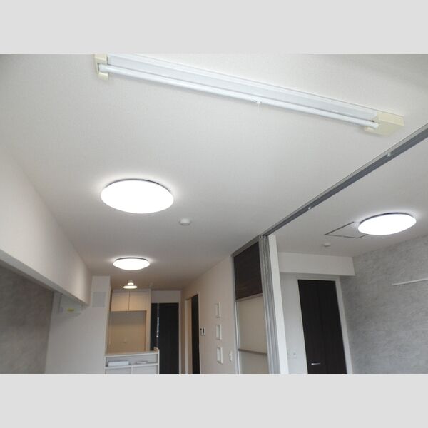 その他 (居室照明　室内物干し)