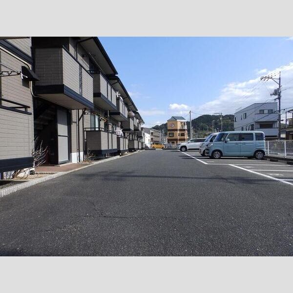 駐車場 (駐車場)