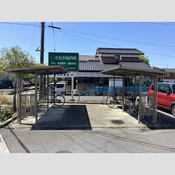 現地周辺 (駐輪場)