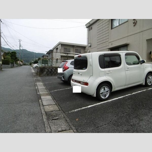 駐車場 (駐車場)
