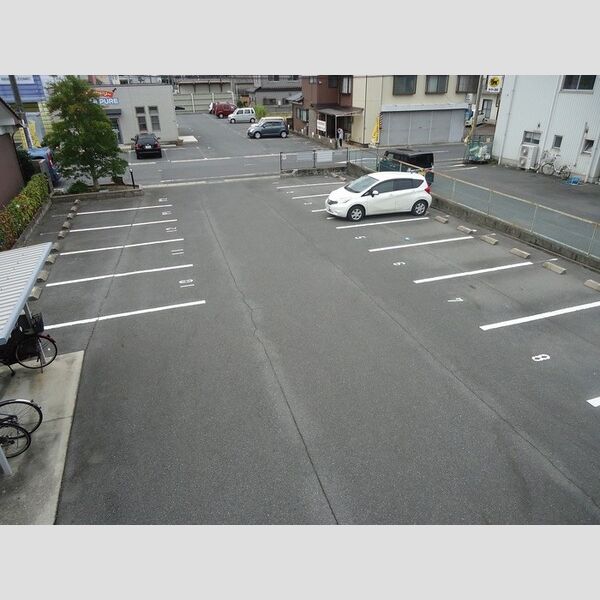 駐車場 (駐車場)