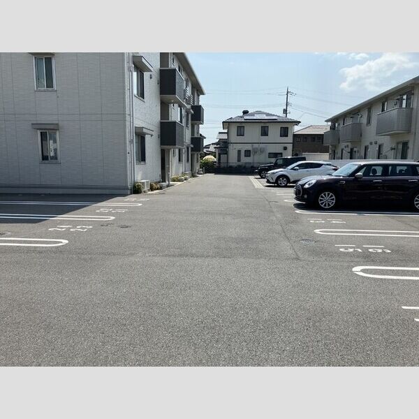 駐車場 (駐車場)