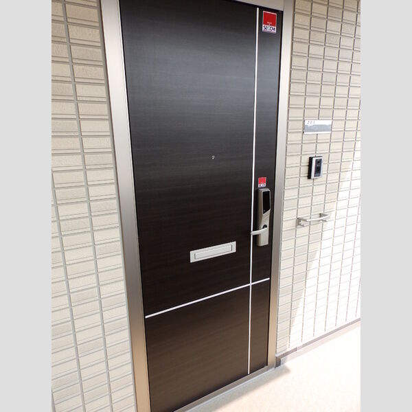 エントランス (203:玄関ドア(傘掛け付))