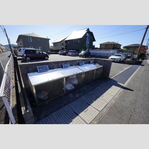 現地周辺 (ごみステーション)