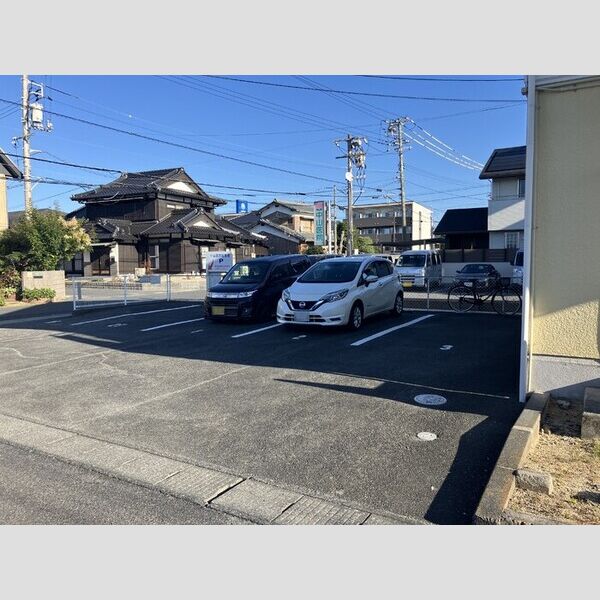 駐車場 (駐車場)