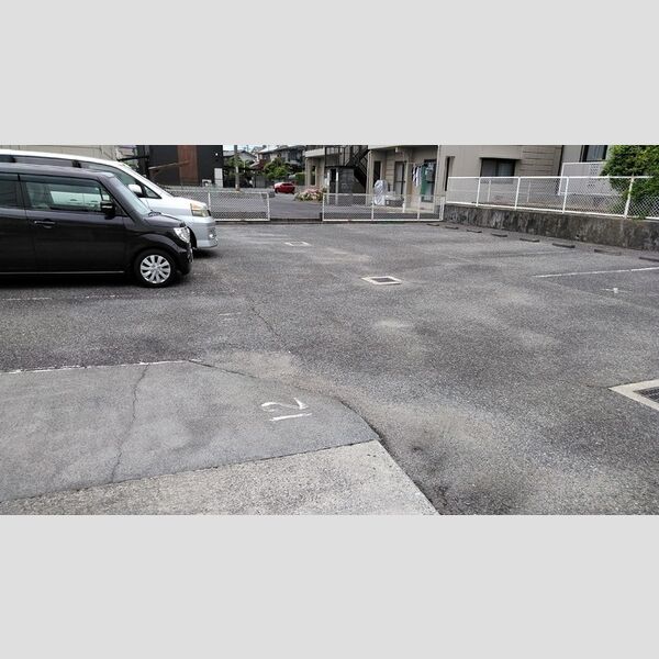 駐車場 (駐車場)