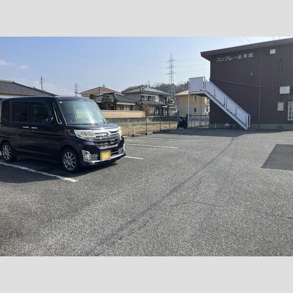 駐車場 (駐車場)
