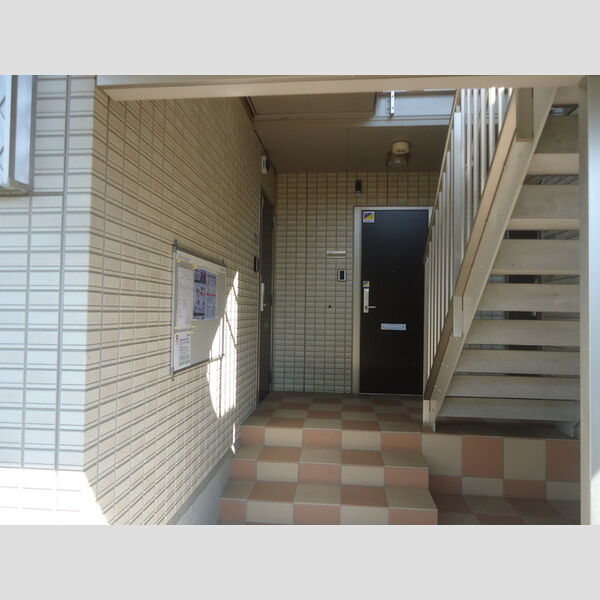 エントランス (エントランス)