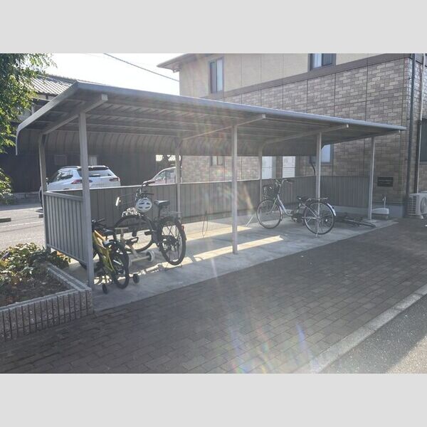 駐車場 (駐輪場)