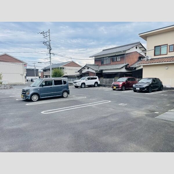 駐車場 (駐車場)