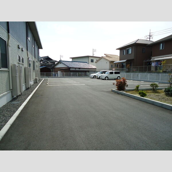 駐車場 (駐車場)