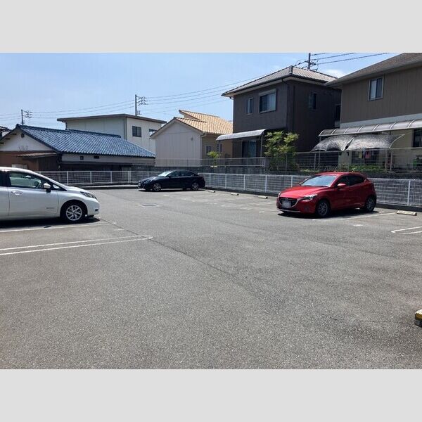 駐車場 (駐車場)