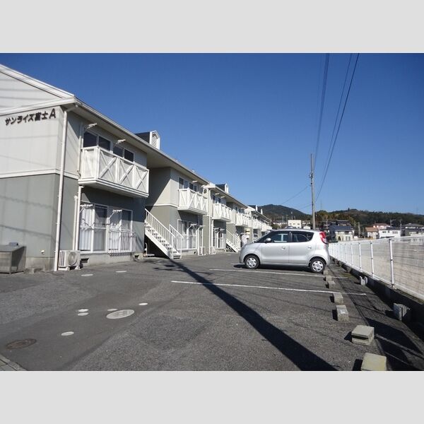 駐車場 (駐車場)