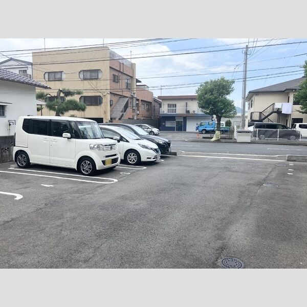 駐車場 (駐車場)