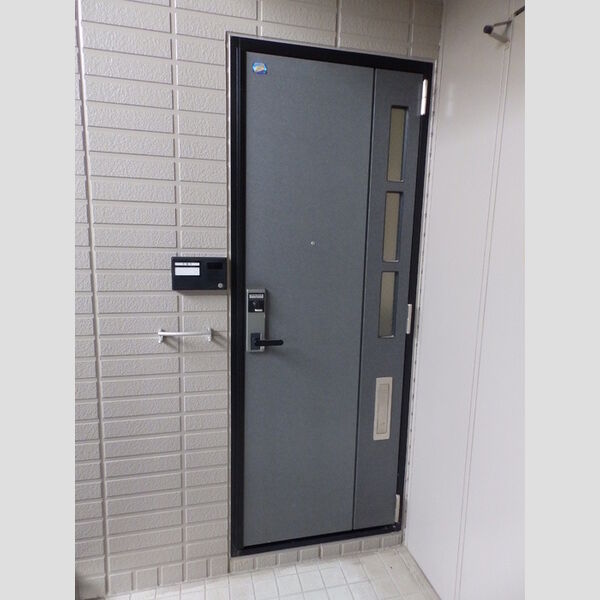 エントランス (玄関ドア(傘掛け付))