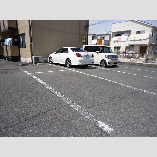 駐車場 (駐車場)