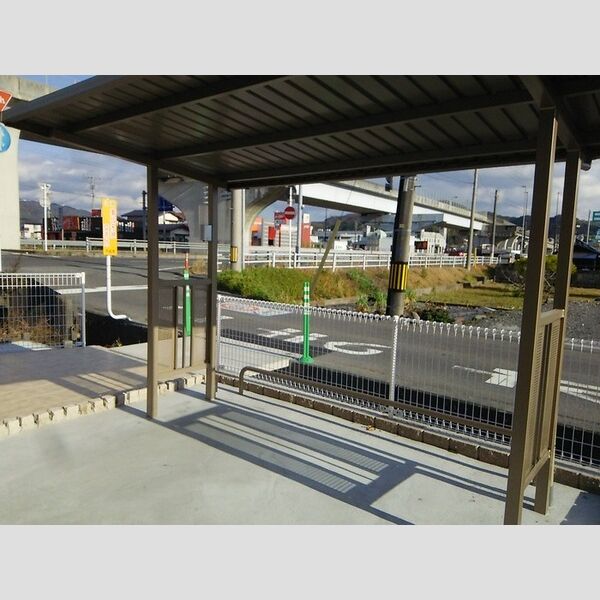 現地周辺 (駐輪場)