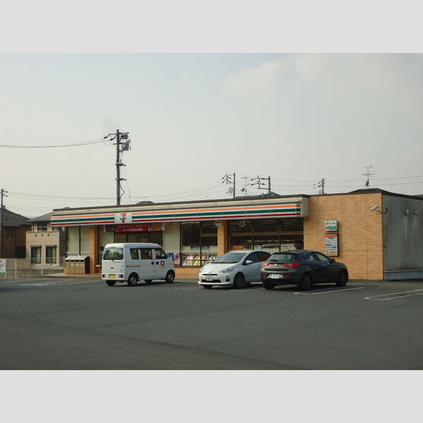 現地周辺 (セブンイレブン)