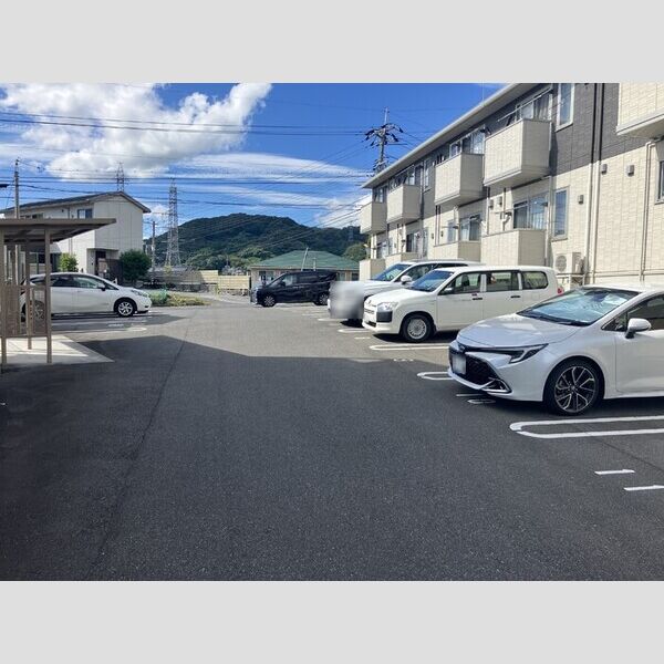 駐車場 (駐車場)