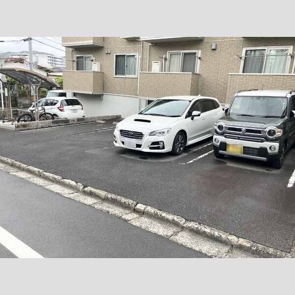 駐車場 (駐車場)