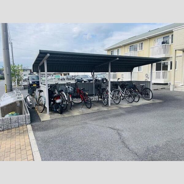駐車場 (駐輪場)