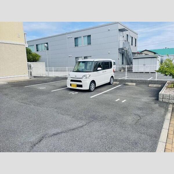 駐車場 (駐車場)