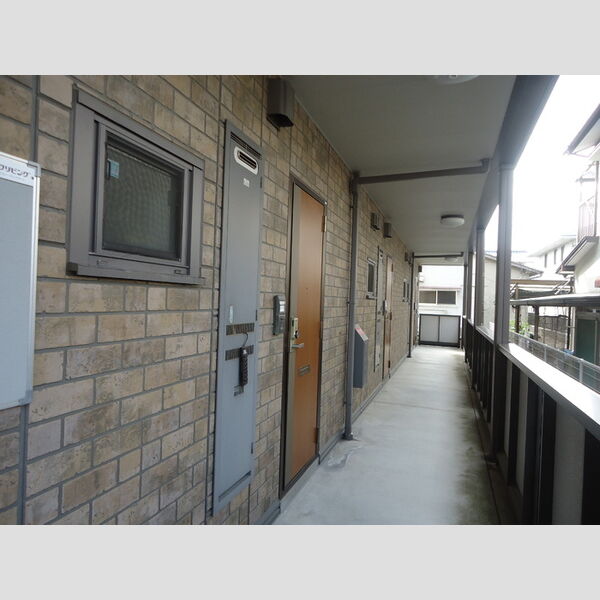 エントランス (エントランス)