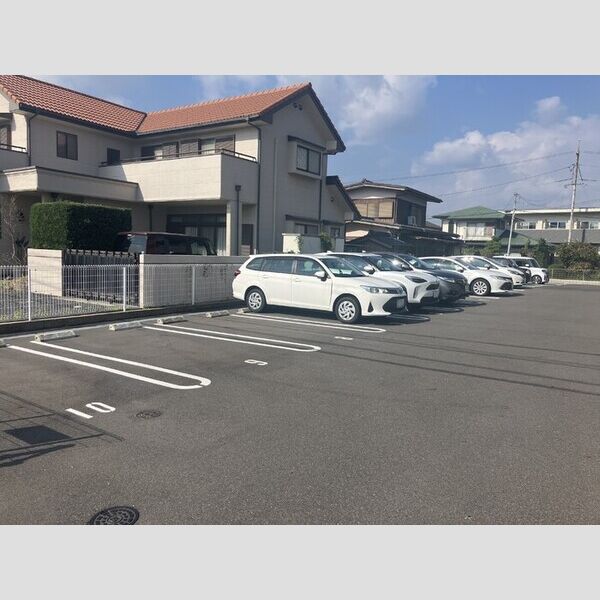 駐車場 (駐車場)