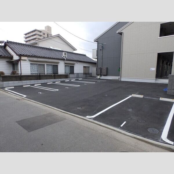 駐車場 (駐車場)