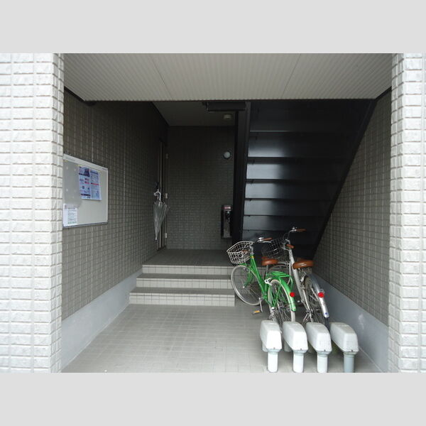エントランス (エントランス)