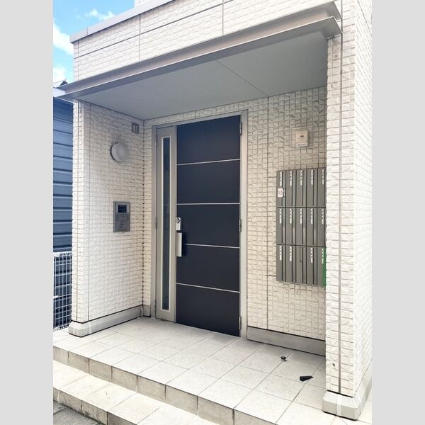 エントランス (エントランス)