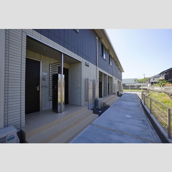 エントランス (エントランス)