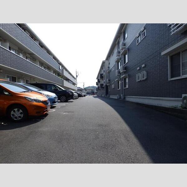 駐車場 (駐車場)