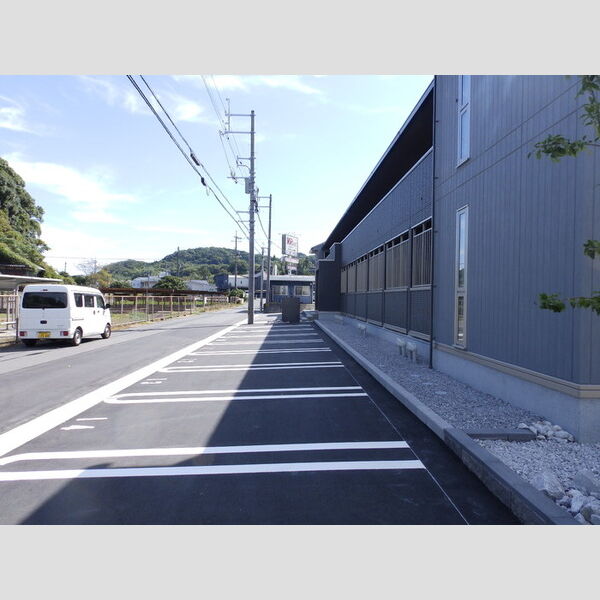 駐車場 (駐車場)