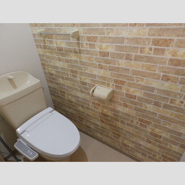 トイレ (トイレ)