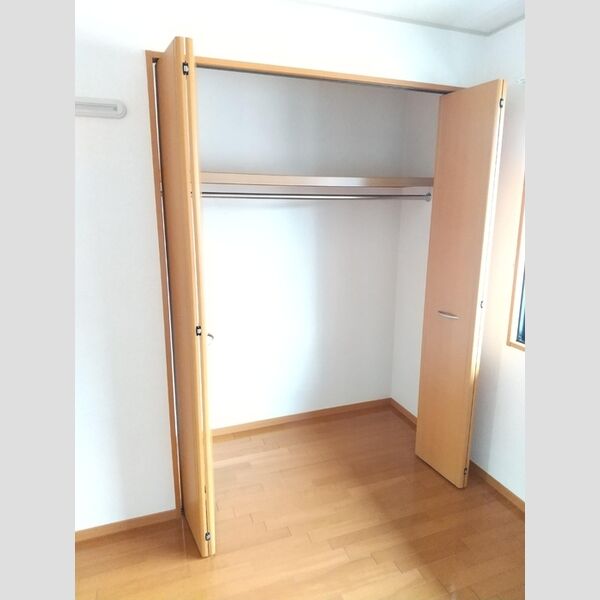 収納 (クローゼット)