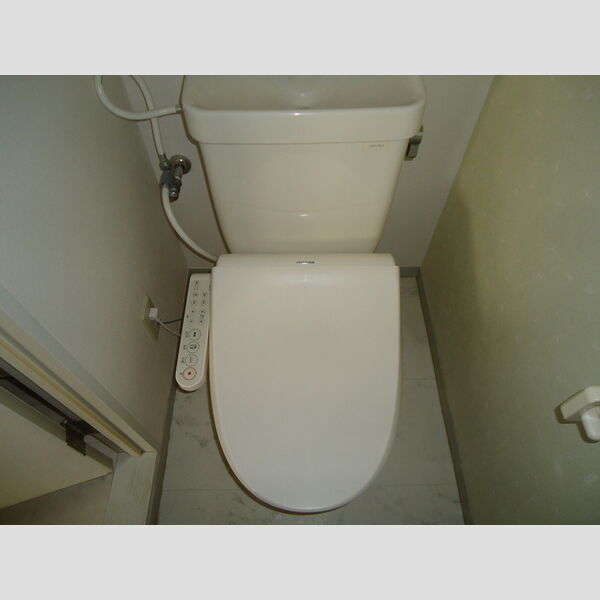トイレ (温水洗浄暖房便座)