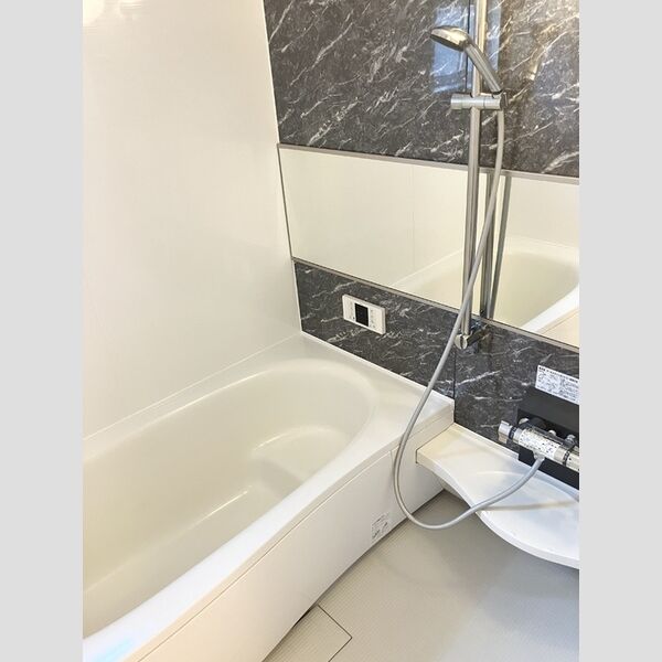 バス (浴室)