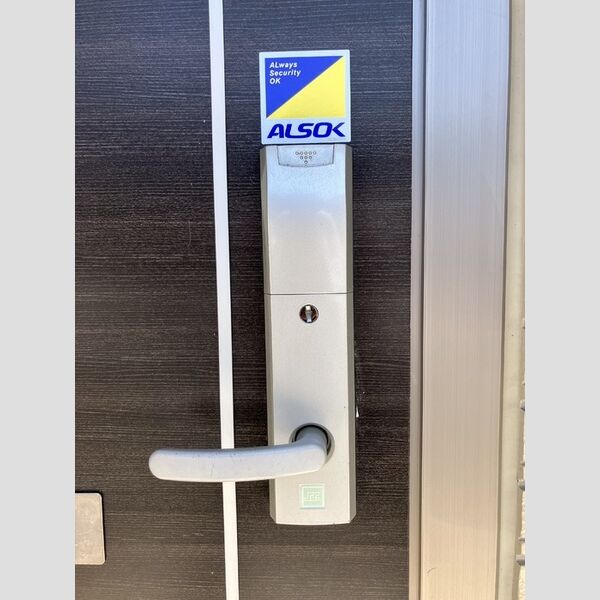 玄関 (カードキー)