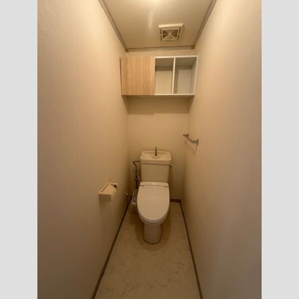 トイレ (温水洗浄暖房便座)