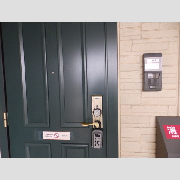 玄関 (玄関ドア)