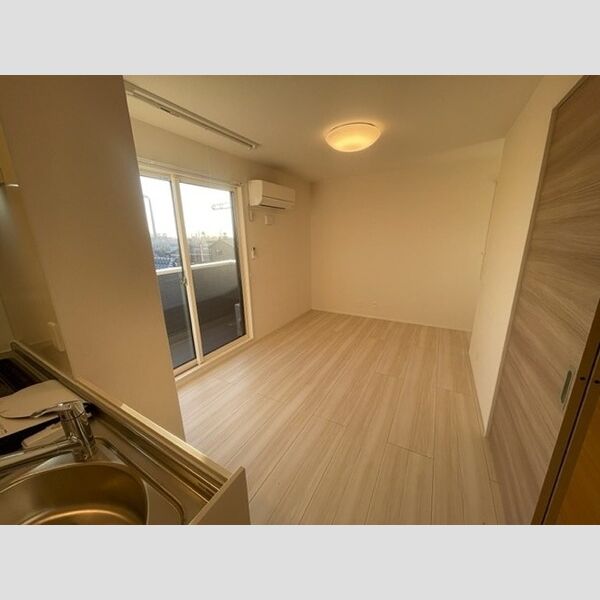 居室・リビング (照明・室内物干・エアコン)