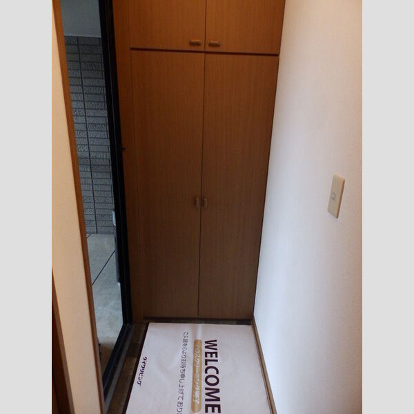 玄関 (玄関)