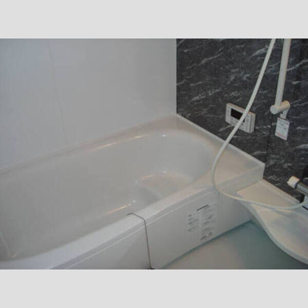 バス (102:浴室(追い焚き給湯・浴室換気乾燥機))